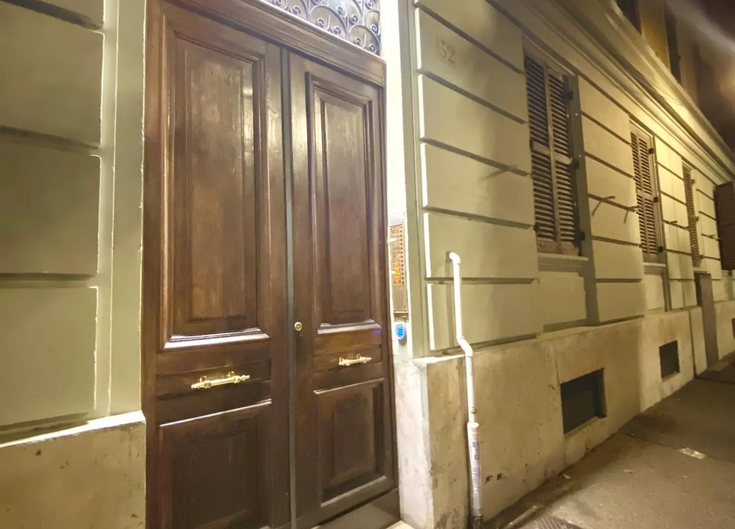 Queen Of Rome Luxury Rooms