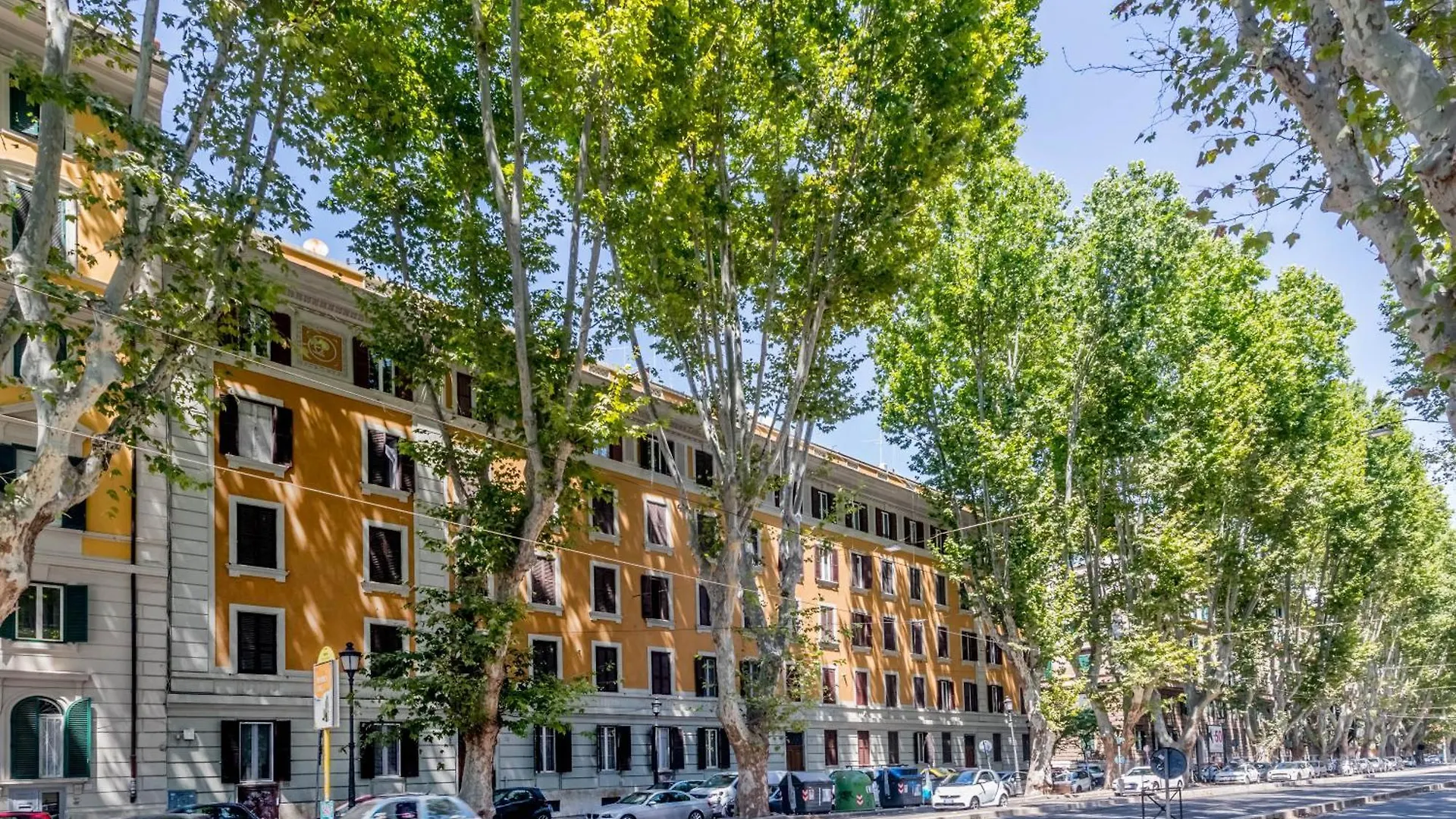 Queen Of Rome Luxury Rooms Penzion