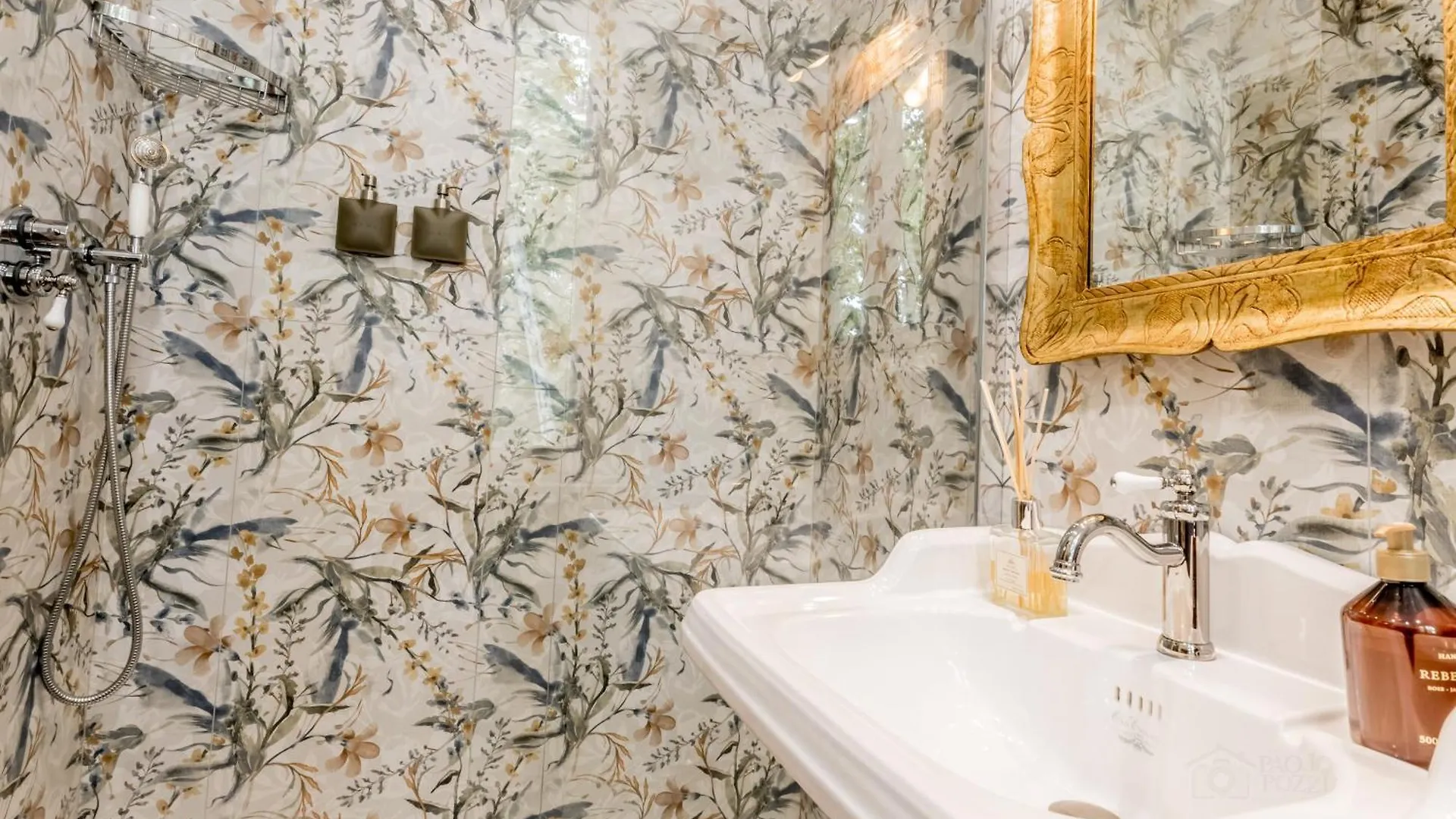 Queen Of Rome Luxury Rooms Penzion