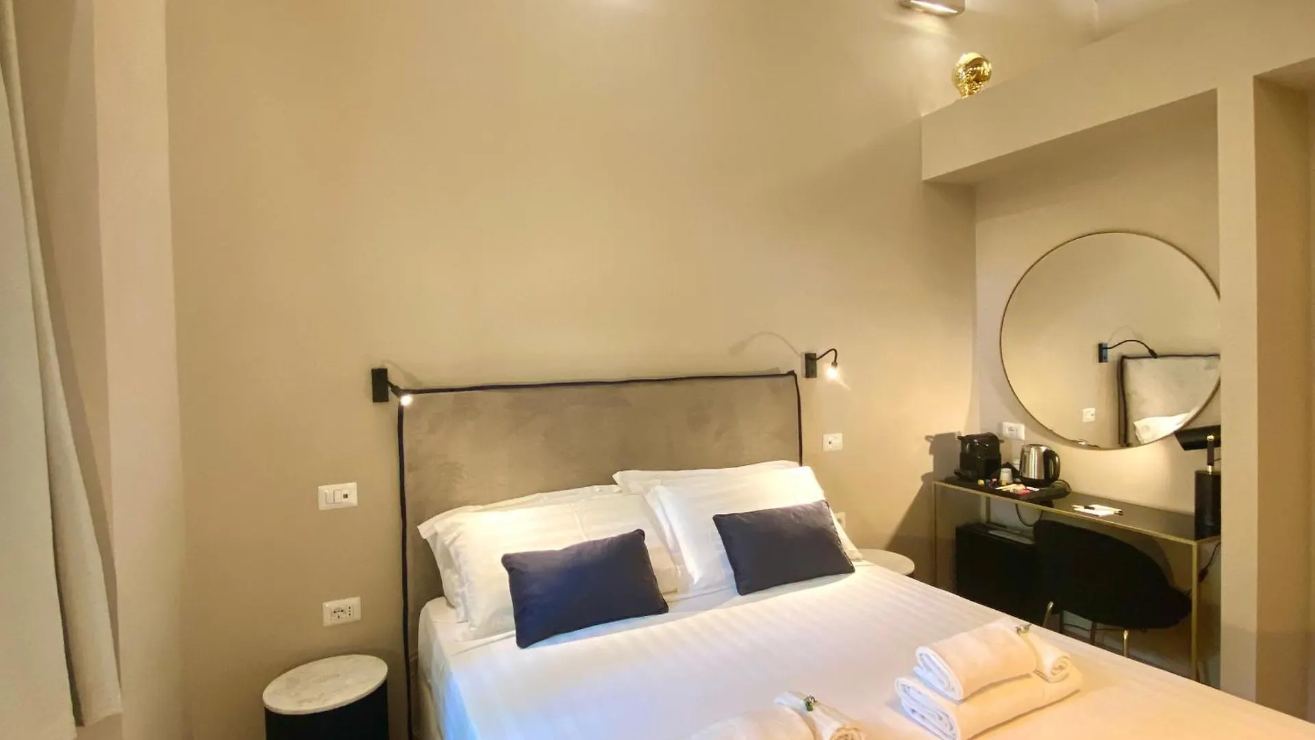 Affittacamere Queen Of Rome Luxury Rooms Italia