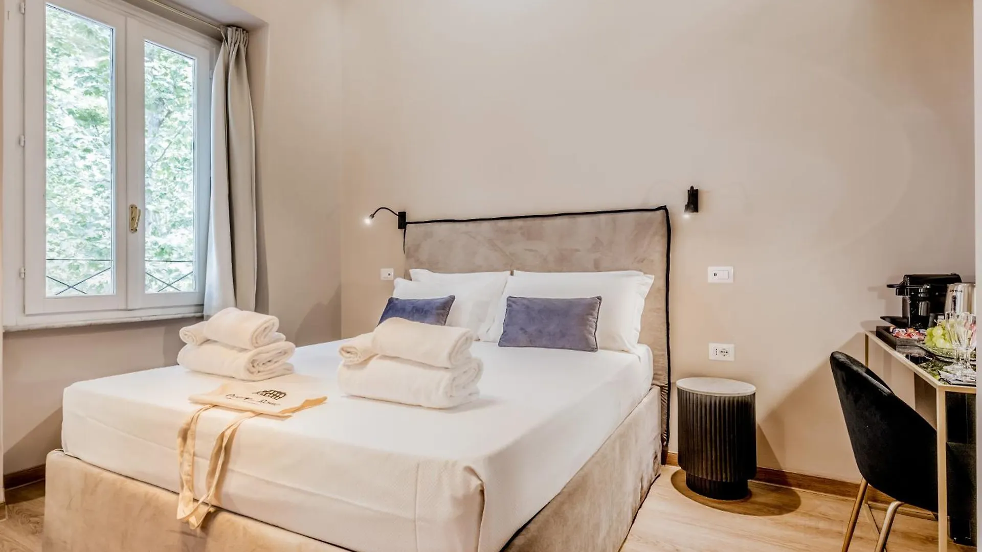Queen Of Rome Luxury Rooms Affittacamere